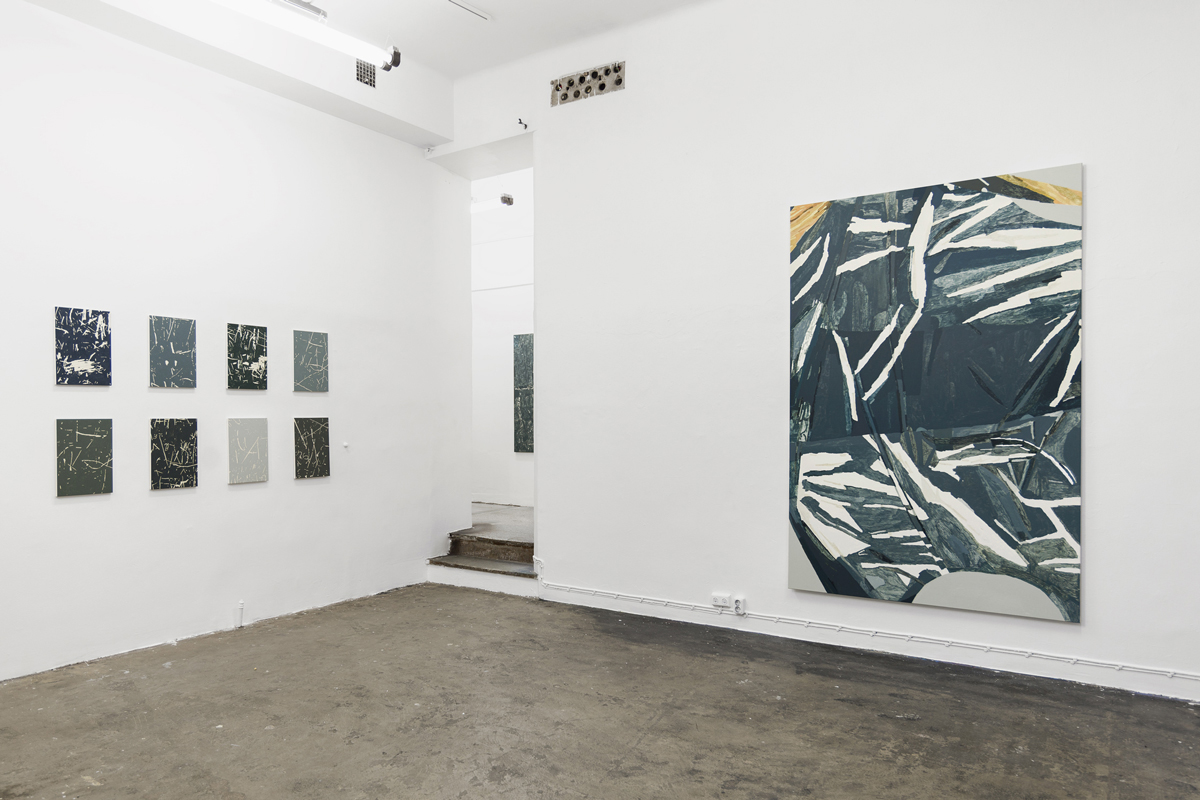 B-B-B-Bootlegs, installation view, Gallery Steinsland Berliner. From left to right: Carvings (2016-2017), 29 x 42 cm, oil on canvas. Xerox Dust (detail) (2017), 90 x 130 cm, acrylic on canvas. Flatbed (2017), 150 x 230 cm, acrylic on canvas.